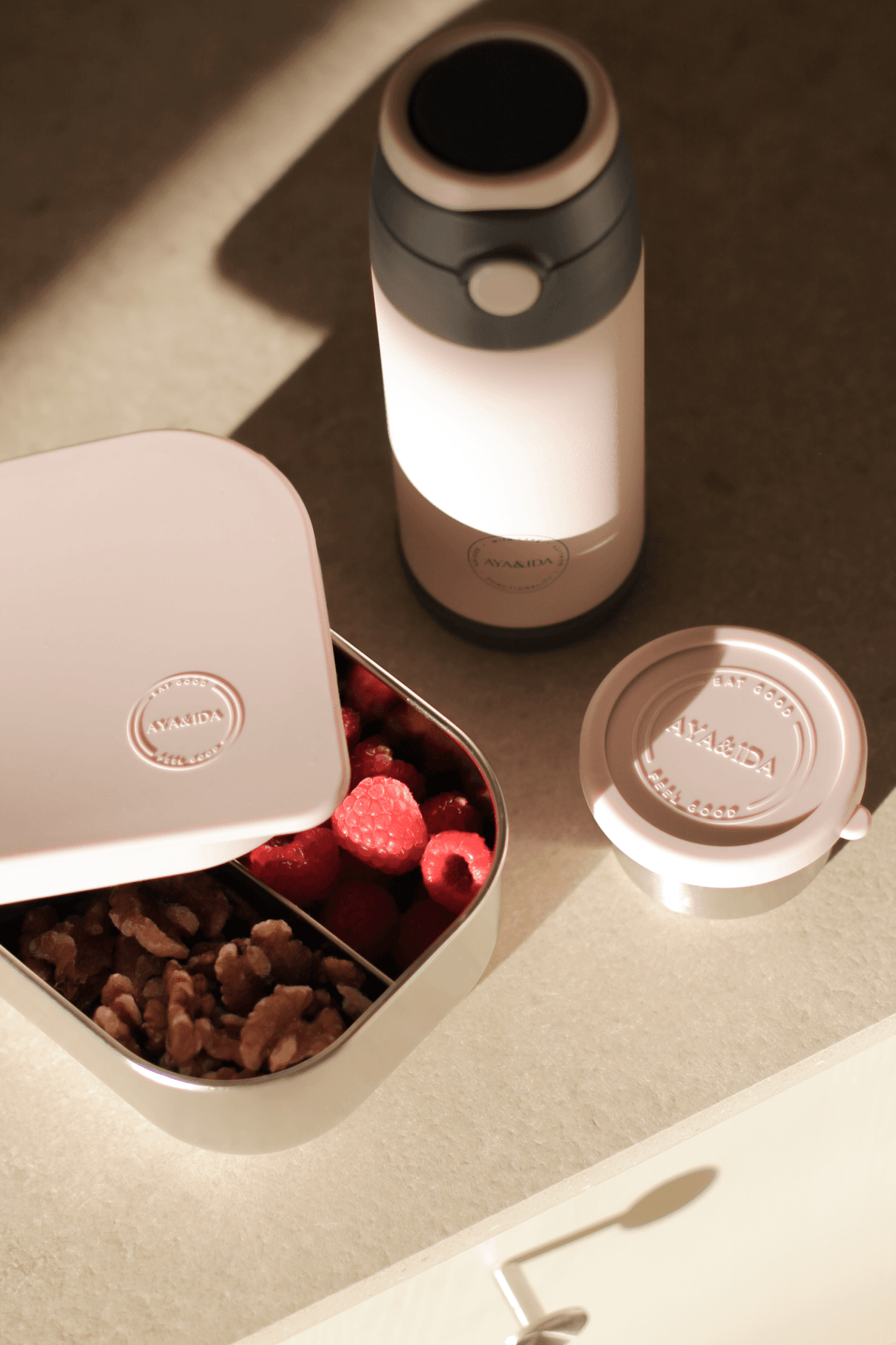 AYA&IDA lunch box madkasse 900 ml soft rose rustfrit stål med ruminddeling