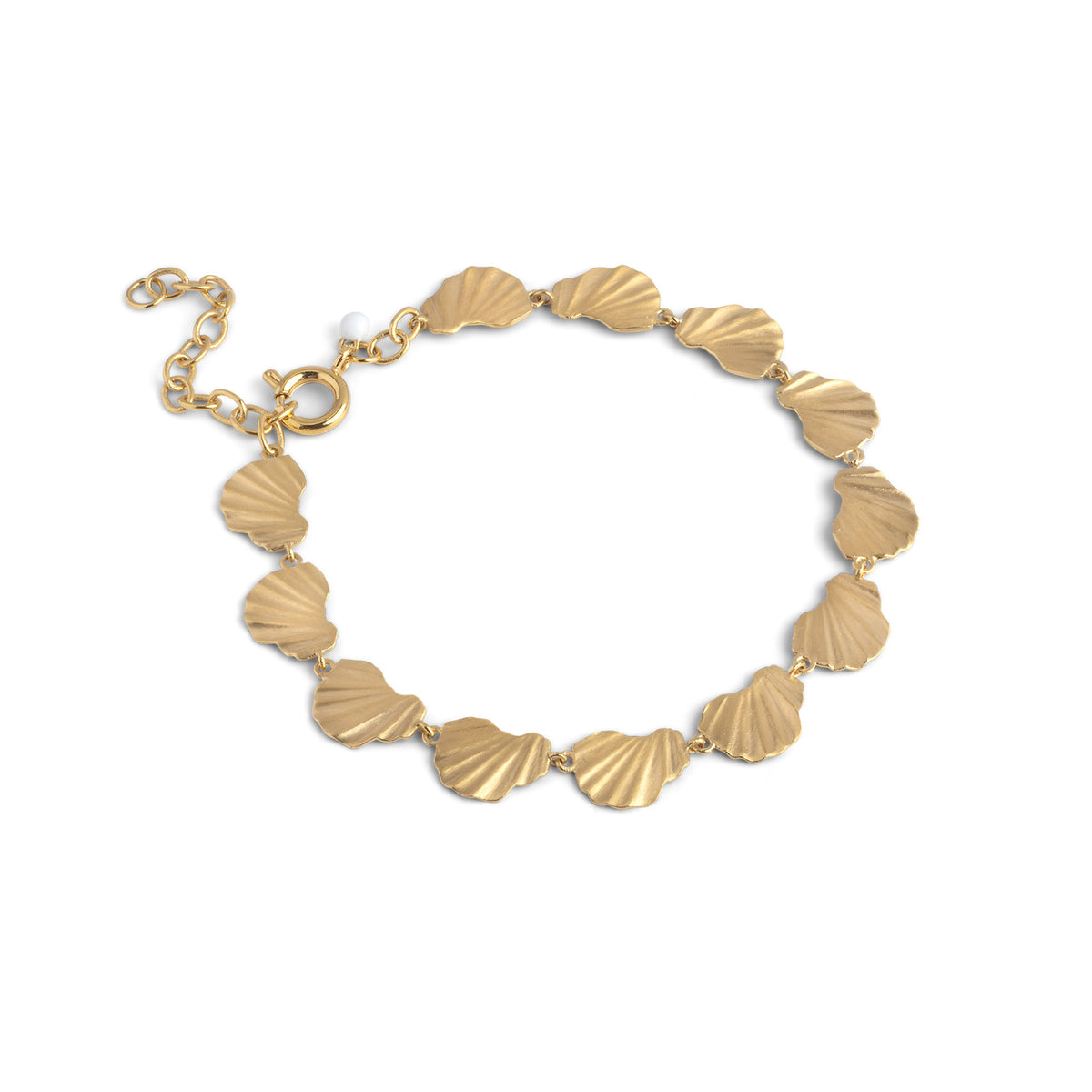 ENAMEL Copenhagen Wave Chunky guldbelagt armbånd med bølget skulpturel struktur