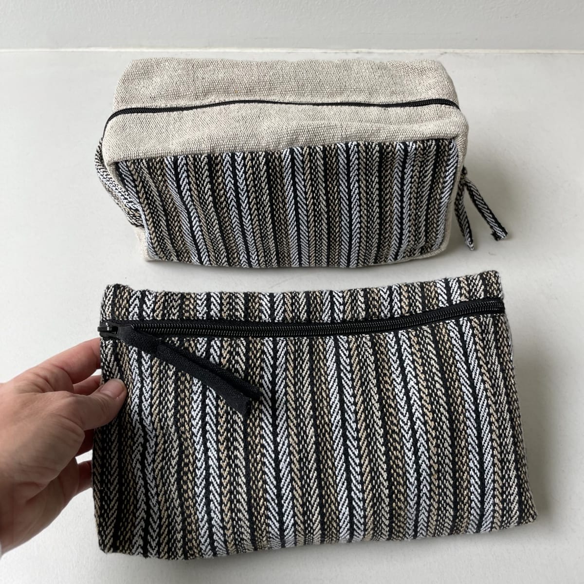Rejse toilettasker beige og sort