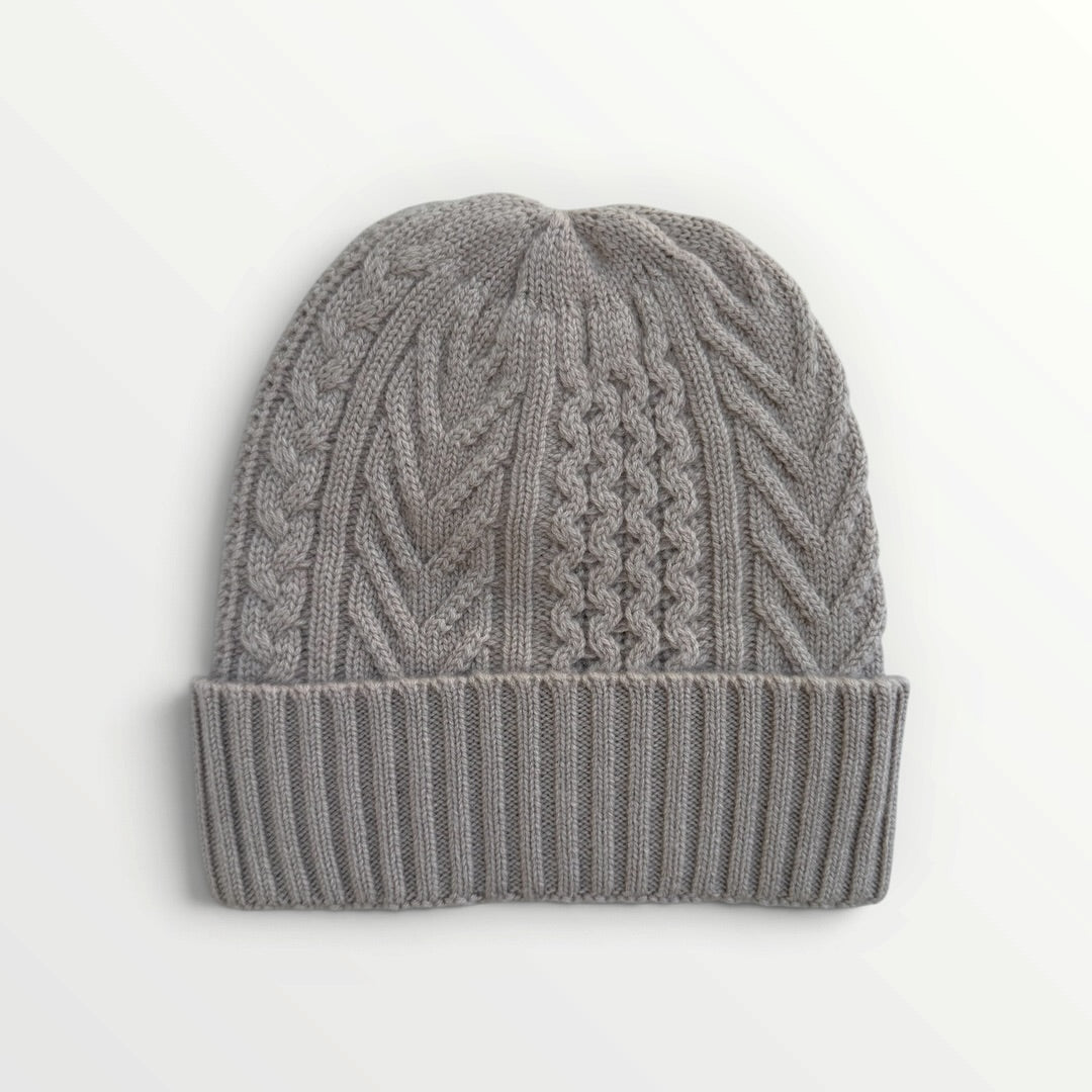 LAYA Copenhagen – Kabelstrikket Cashmere Hue – Tuile
