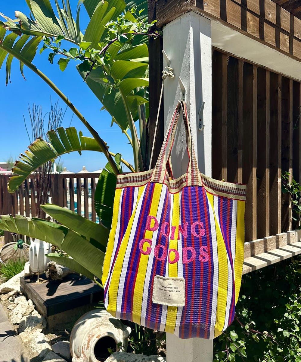 Stor totebag af genanvendt plastik