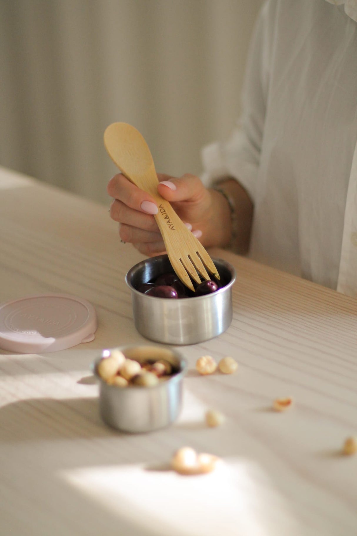 AYA&IDA Snack Container sæt i Soft Rose – 100 ml og 200 ml beholdere i rustfrit stål med silikone låg