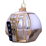 Vondels juleornament formet som beige skilift, håndmalet figur i polyresin.