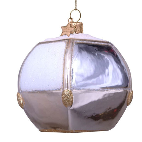 Vondels juleornament formet som beige skilift, håndmalet figur i polyresin.