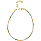 Kira Armbånd i 24k forgyldt genanvendt sterling sølv med Miyuki-glasperler i farven Dusty Green fra Nuni Copenhagen