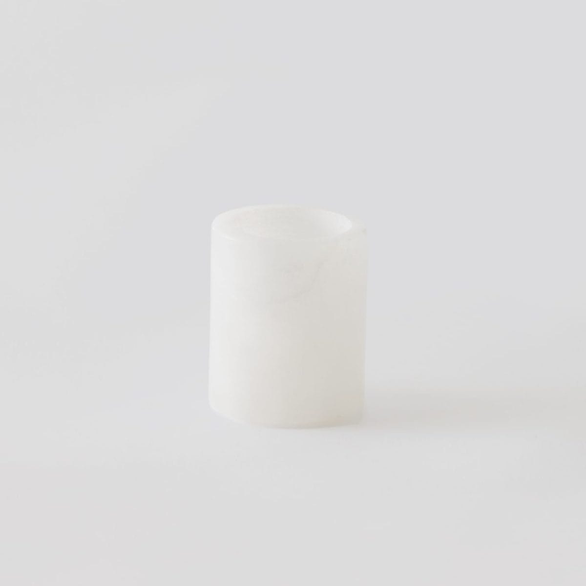 Tell Me More Alabast lysestage XS – håndlavet i Indien af alabaststen, H 8 x Ø 8 cm.