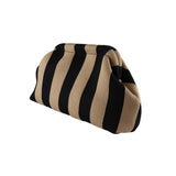 By Stær Alba Clutch i sort og beige stribet mønster