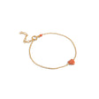 ENAMEL Copenhagen Amore armbånd i guld med hjertevedhæng i farven Light Coral