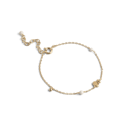 ENAMEL Copenhagen Melia armbånd i hvid Daisy med forgyldt kæde