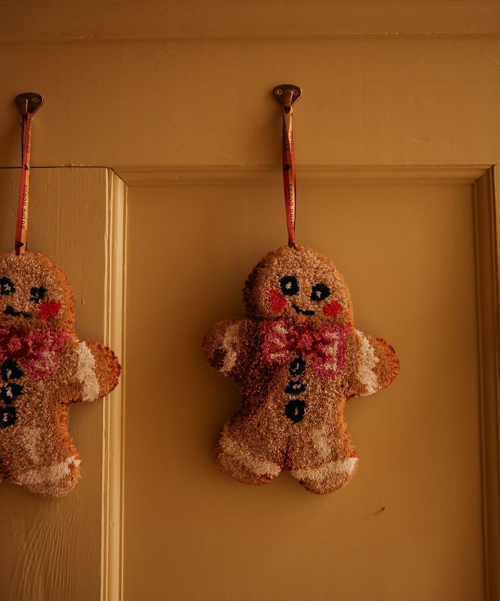 Doing Goods - Ginger Bread Gift Hanger