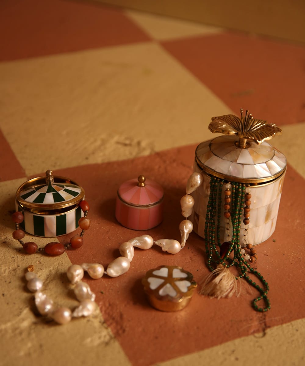 Circus Box - Hailey Hibiscus