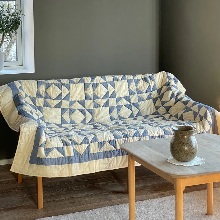 Plaid og Sengetæppe Half Square Triangle – Blå