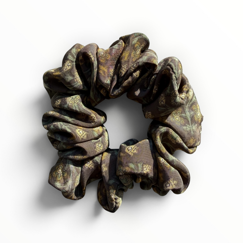 Luni – Sari scrunchie #2