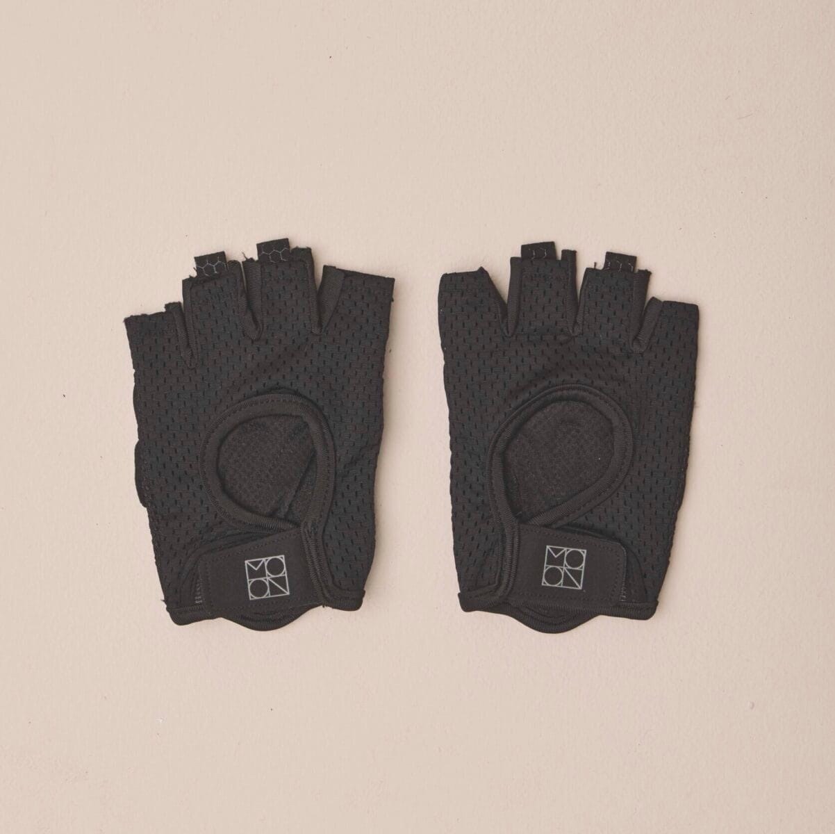 Moonchild grib gloves i Sort. Perfekt til træning.