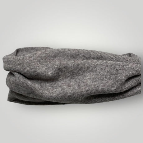 Grå cashmere halsedisse