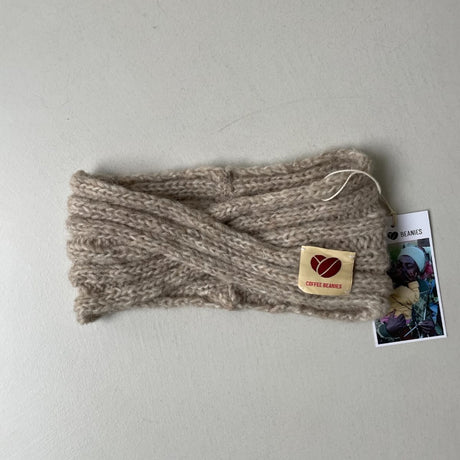 Pandebånd sandfarvet strik Coffee Beanie