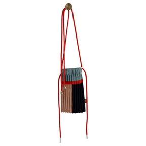 Plisseret satin crossbody taske i blå fra Multitudes, håndlavet i Italien