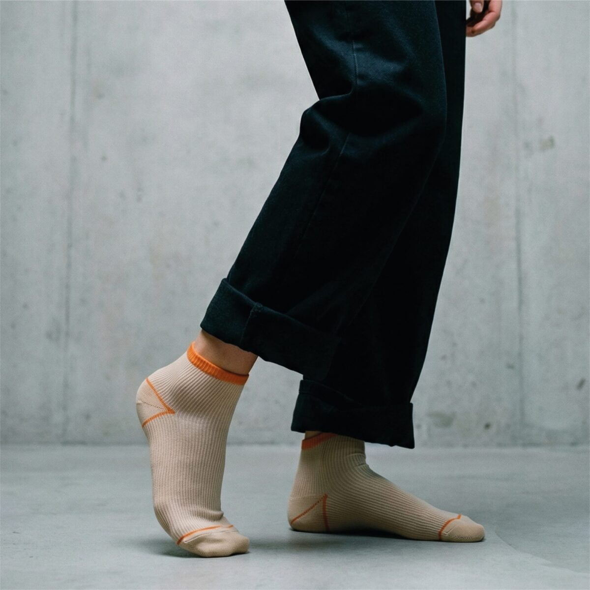 Aydo Studio Nice Smoke Golden Poppy strømper 36-40 sand og orange