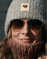 Grå beanie hue håndstrikket