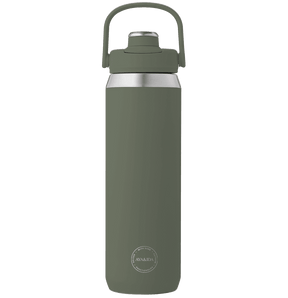 Stilren og holdbar AYA&IDA Sports Bottle 700 ml i rustfrit stål. 100% tæt og perfekt til træning. Køb den hos Himmerli.
