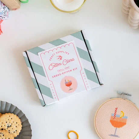 Cotton Clara Aperol Cocktail DIY korsstingskit med broderiring og plastfri æske