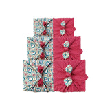 Vendbar furoshiki stofgaveindpakning i GOTS-certificeret økologisk bomuld 75x75 cm med Teal & Cherry design fra FabRap