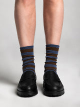 AYDO STUDIO VILNIUS PATH // BROWN & BLUE STRIPE strømper i uld med brede striber i brun og blå